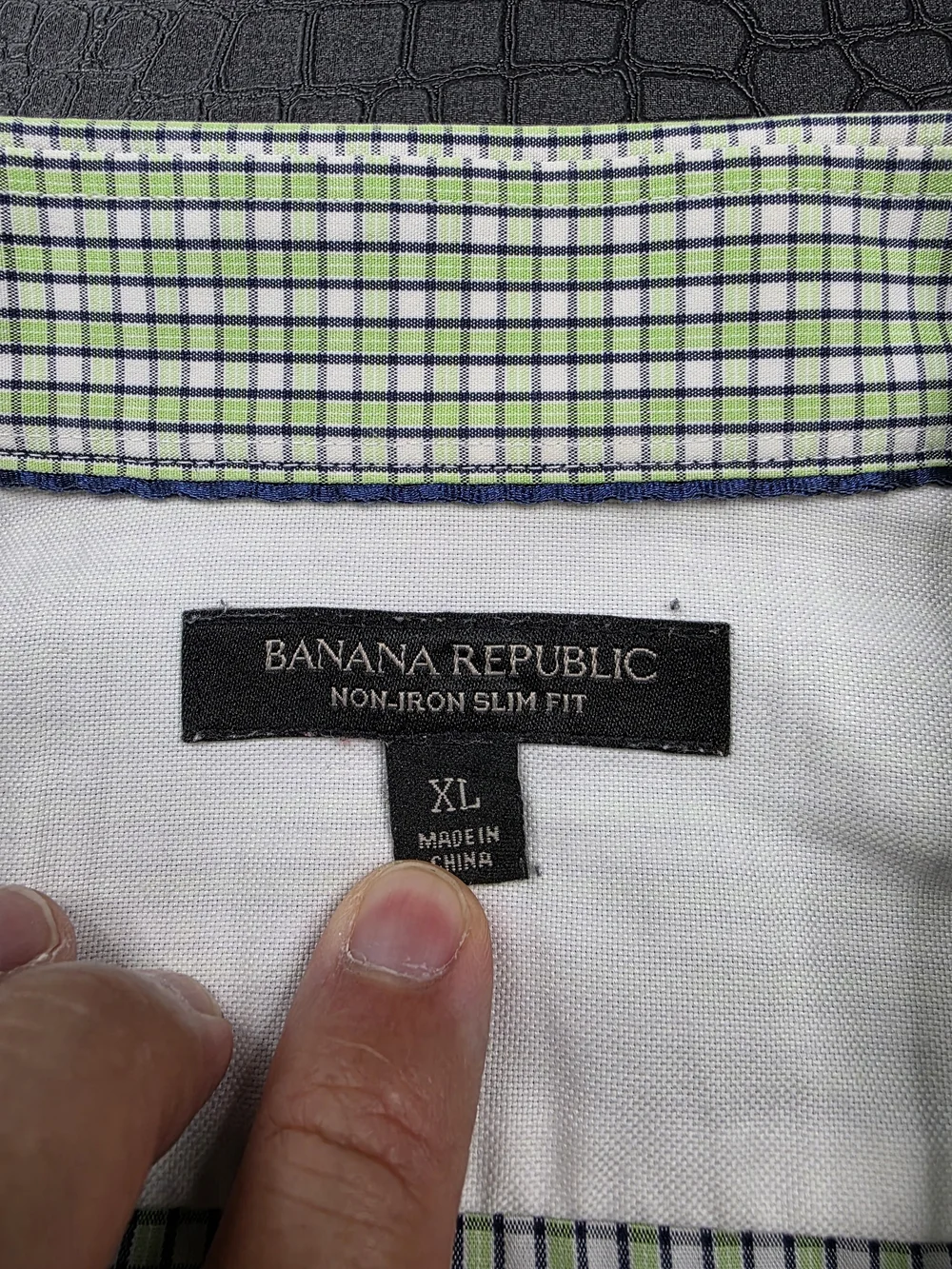 Banana Republic Slim Fit Non-Iron 2 Button Cuff Dress Shirt Size XL Green White